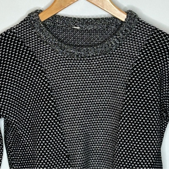 Lululemon Yogi Crew Sweater Black / Heathered Light Grey Size 6 - Picture 8 of 11